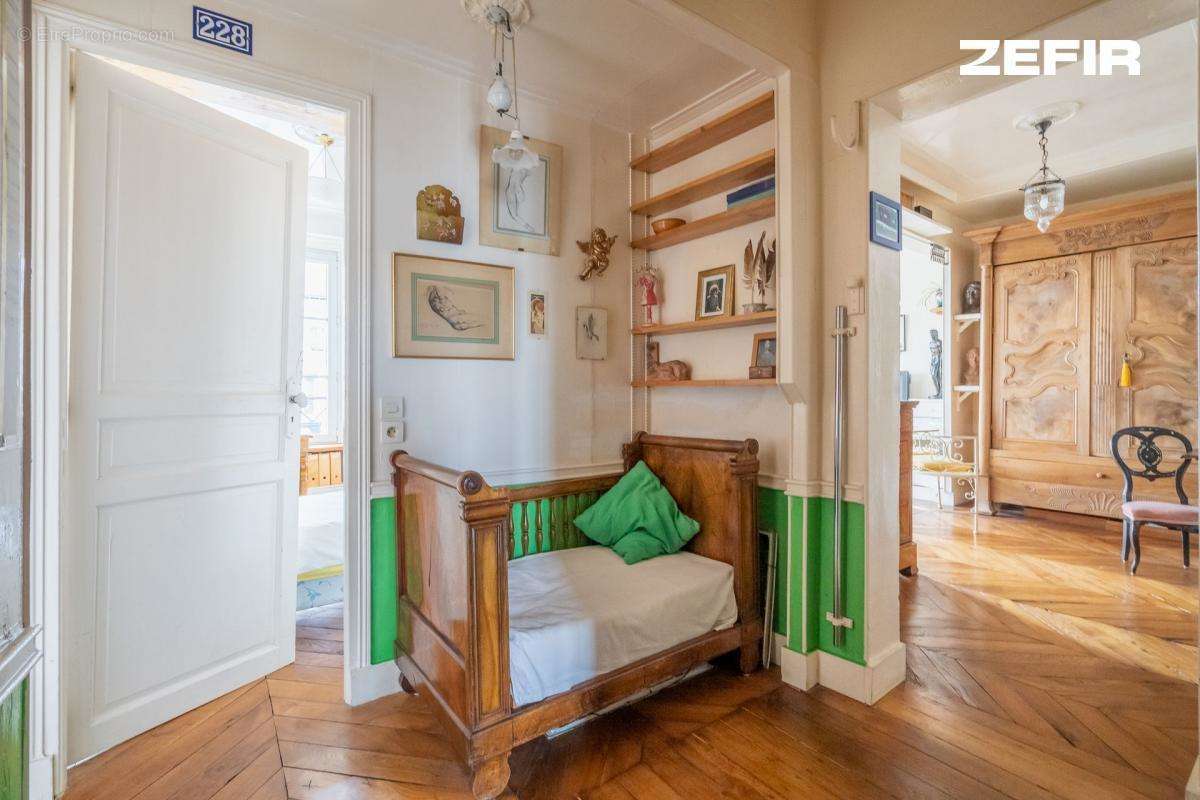 Appartement à PARIS-10E