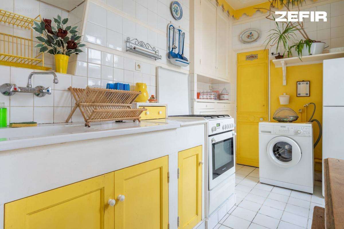 Appartement à PARIS-10E