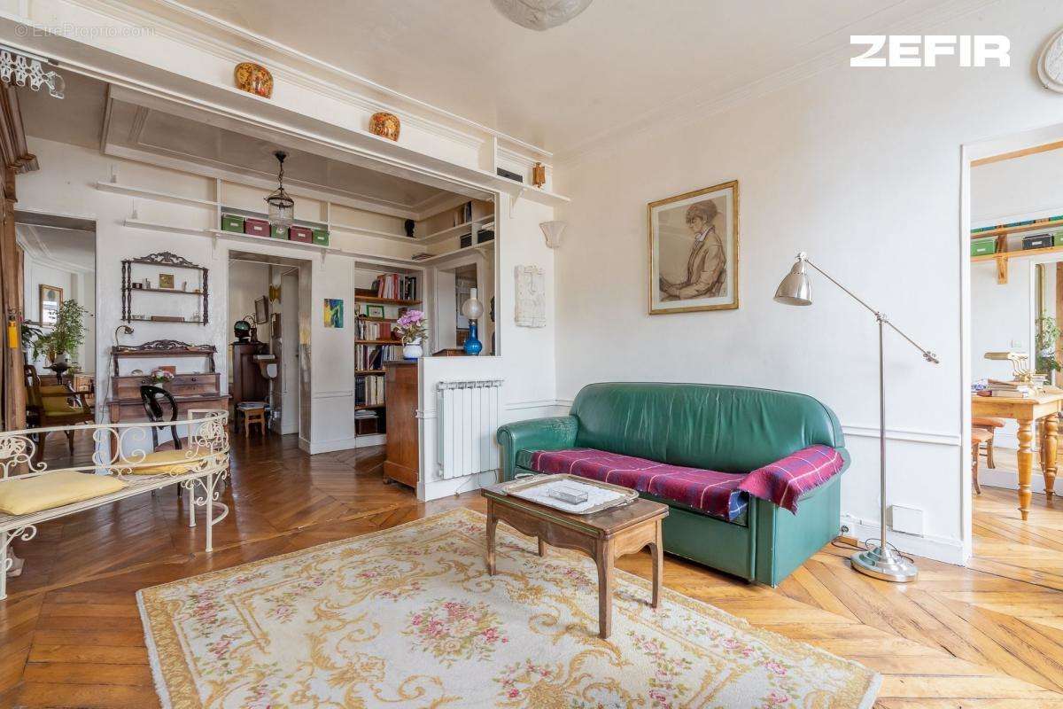 Appartement à PARIS-10E