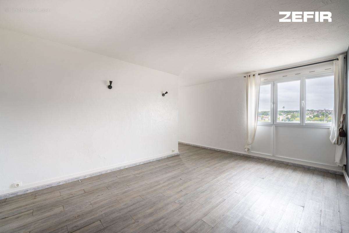 Appartement à MANTES-LA-VILLE