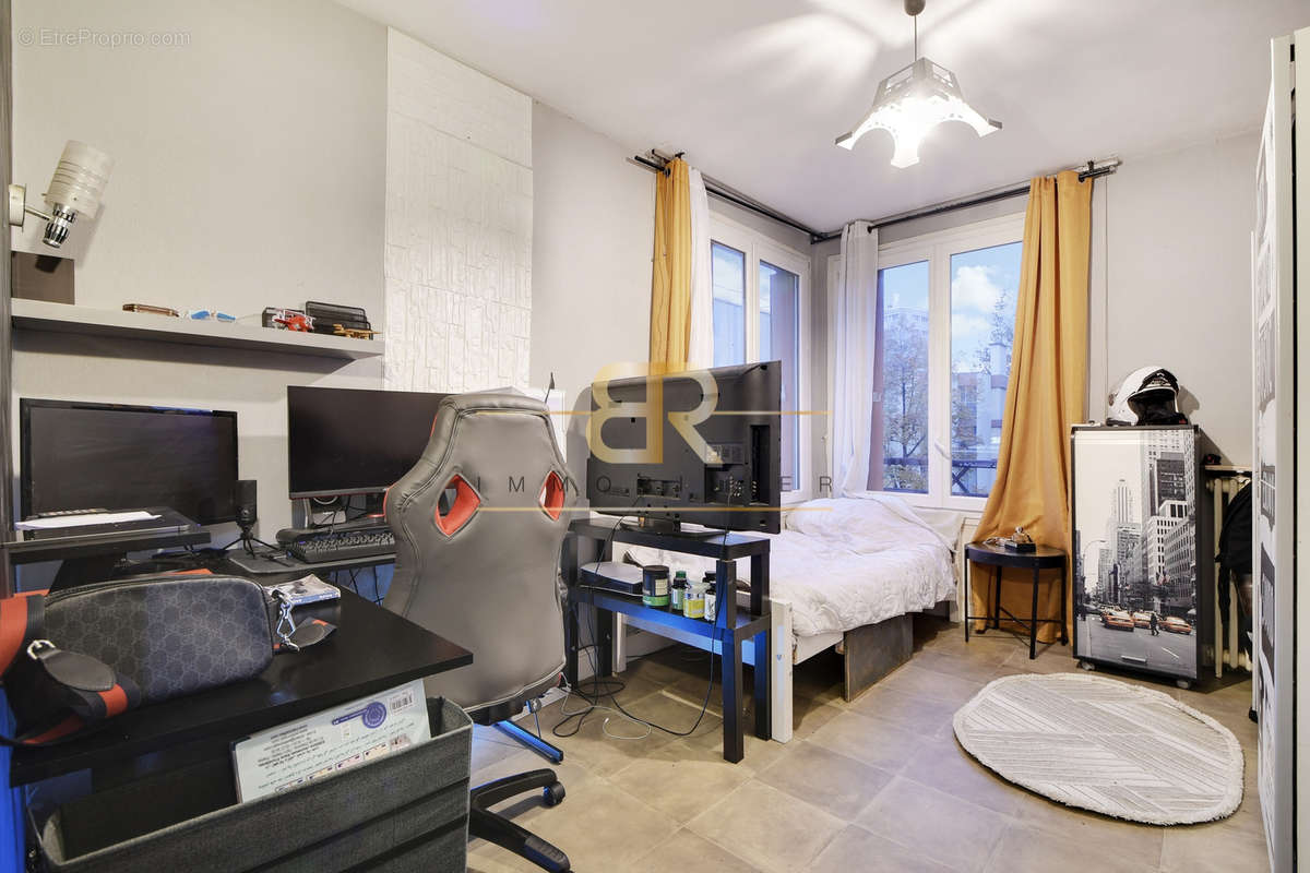 Appartement à AUBERVILLIERS