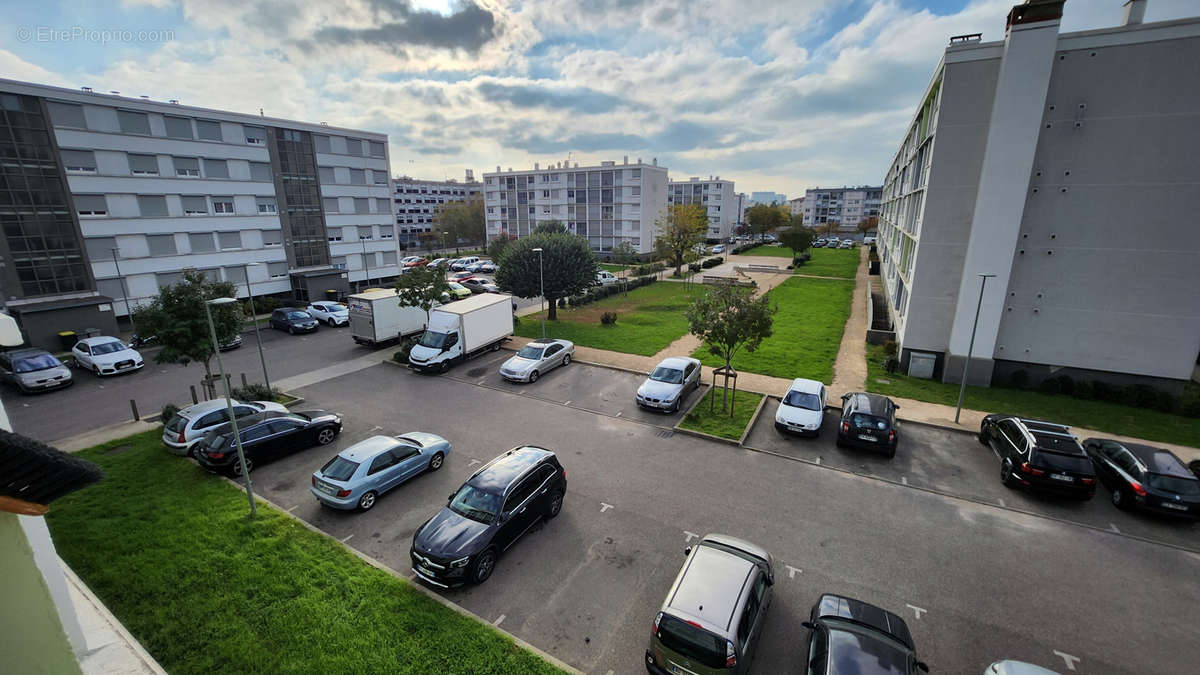 Appartement à VENISSIEUX