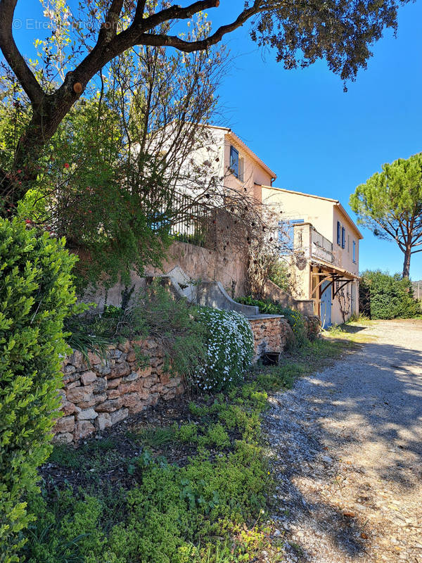 Maison à LE CASTELLET