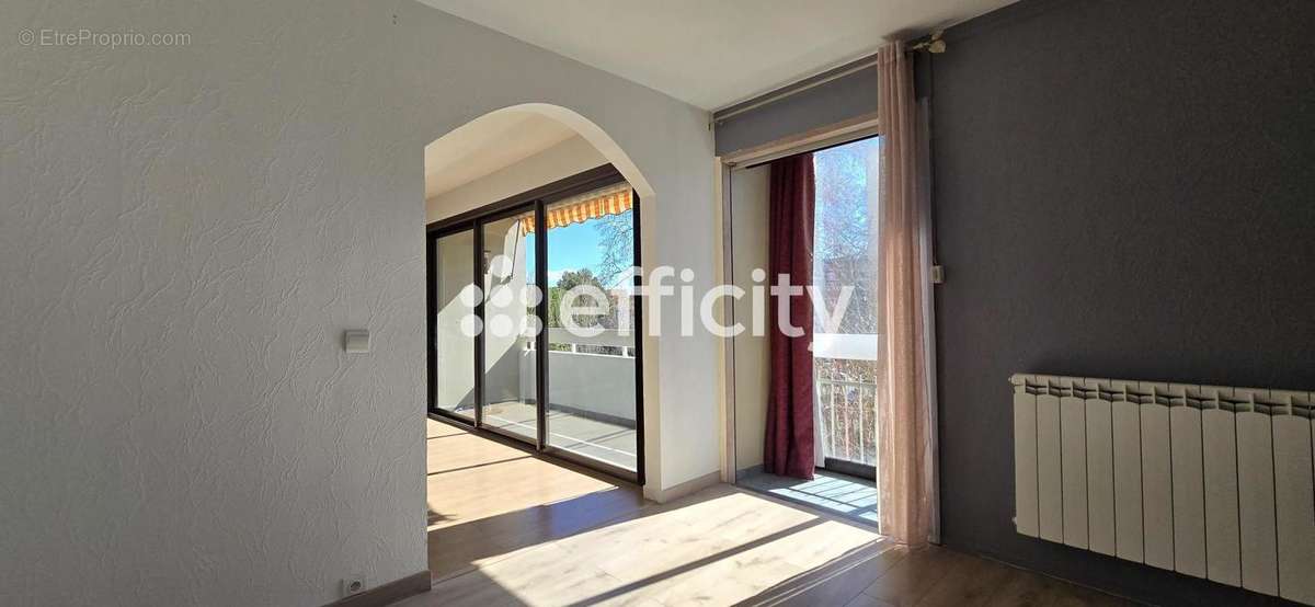 Appartement à MARSEILLE-11E