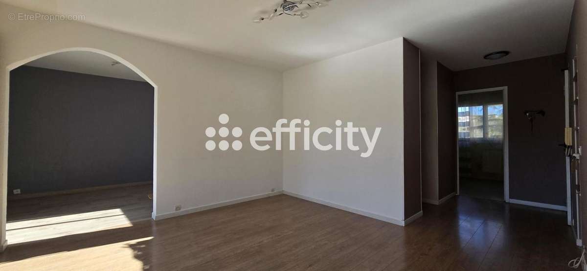 Appartement à MARSEILLE-11E