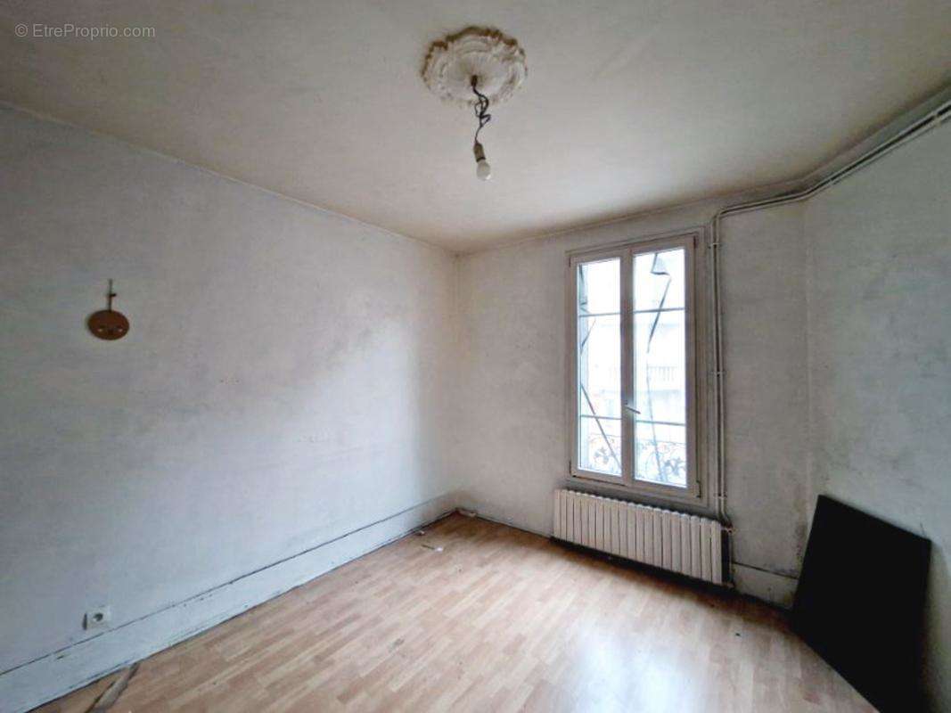 Appartement à STAINS