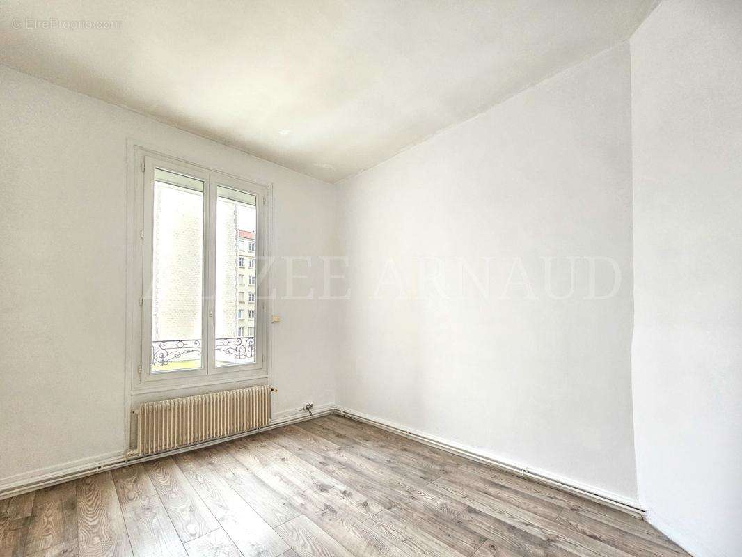 Appartement à COURBEVOIE