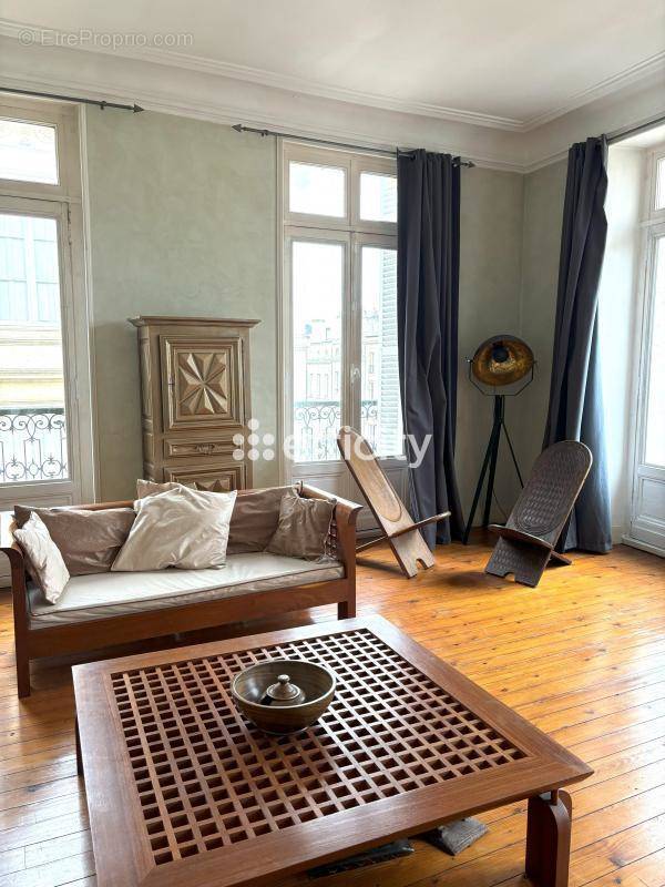 Appartement à BORDEAUX