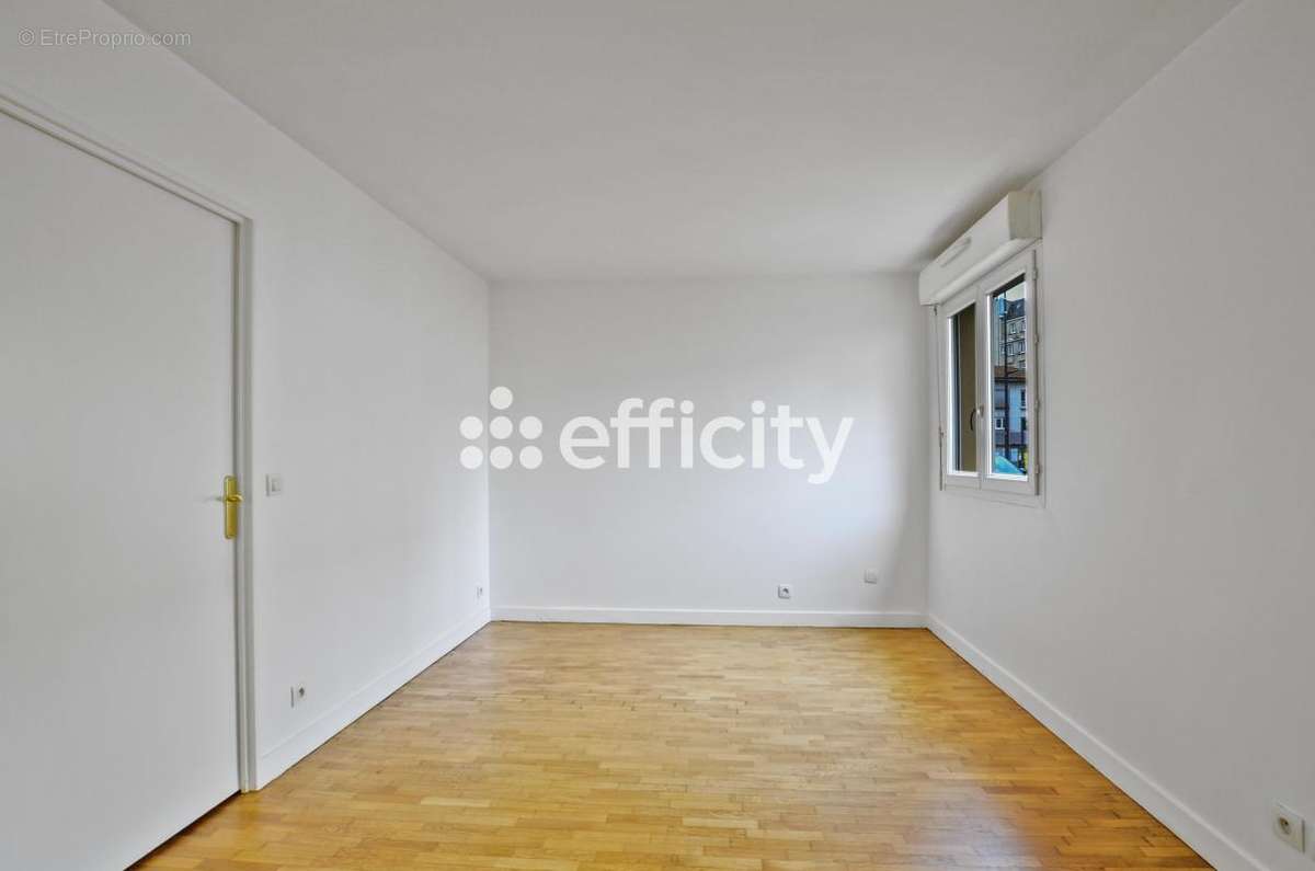 Appartement à COLOMBES