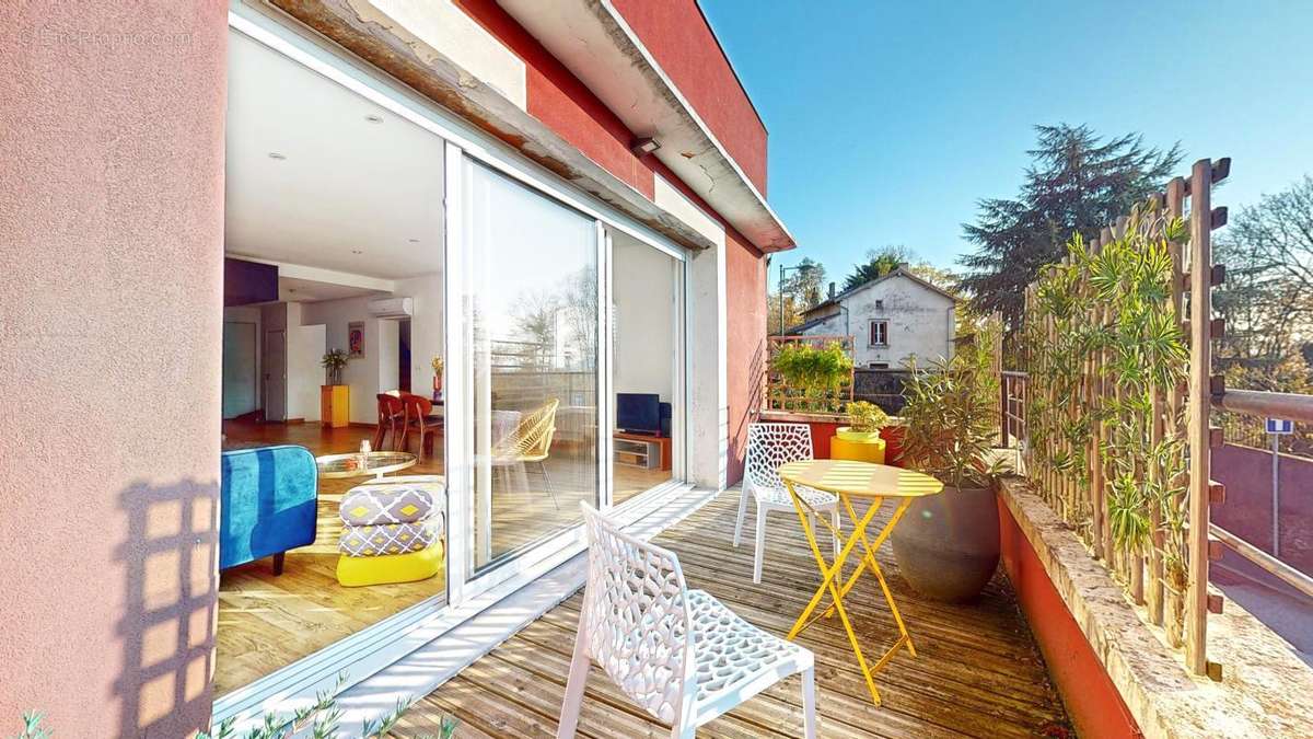 Appartement à FONTAINES-SUR-SAONE