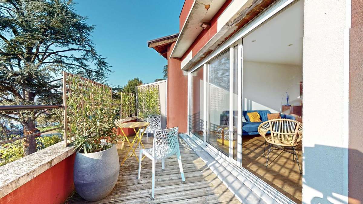 Appartement à FONTAINES-SUR-SAONE