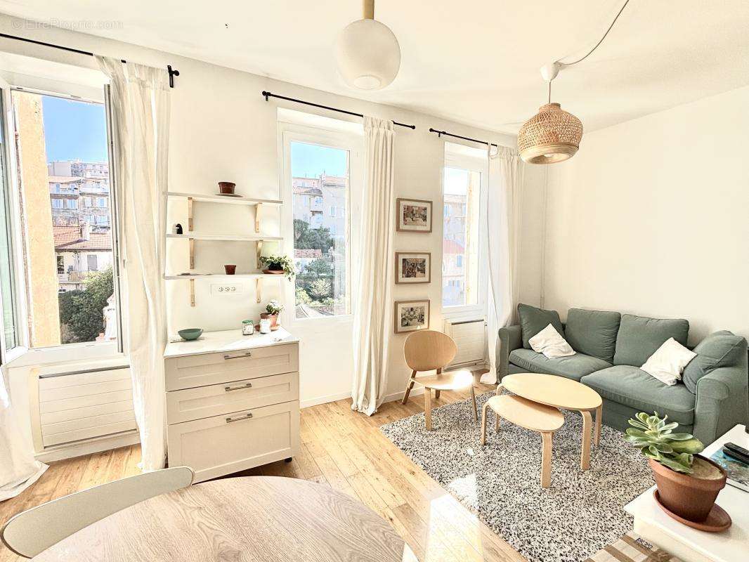 Appartement à MARSEILLE-7E