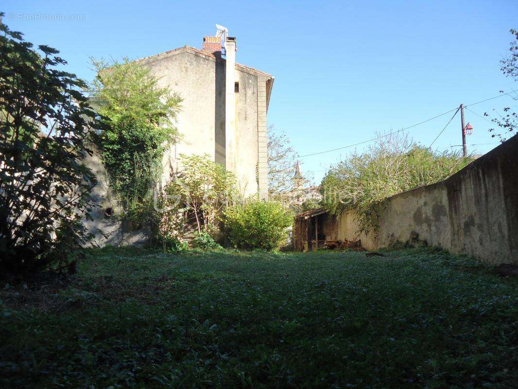 Maison à AUSSILLON