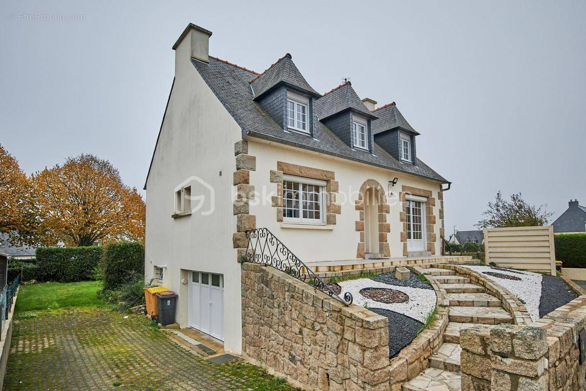 Maison à TREGUEUX