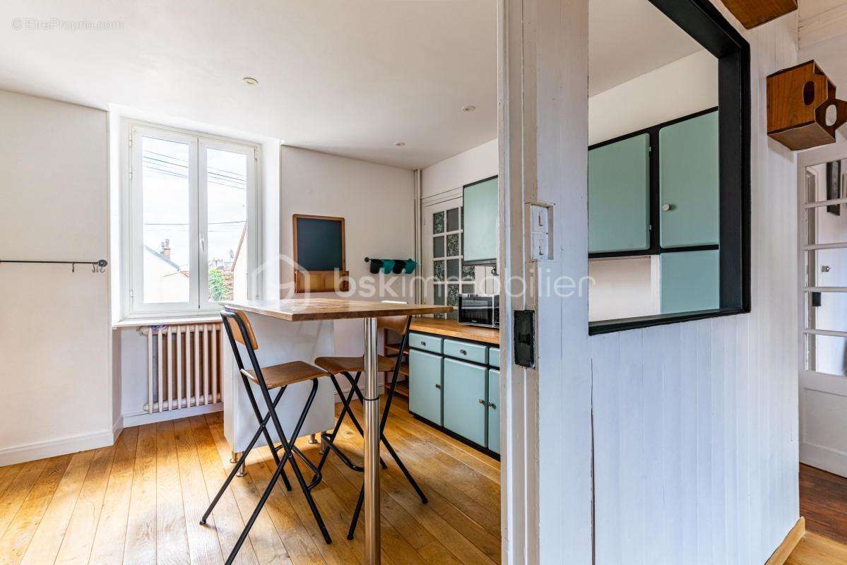 Appartement à PLOMBIERES-LES-DIJON