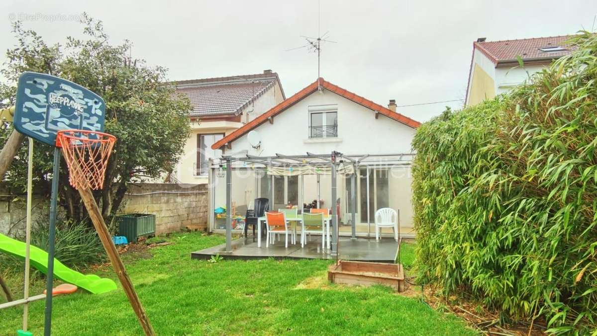 Maison à AULNAY-SOUS-BOIS