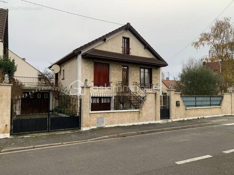 Maison à AULNAY-SOUS-BOIS