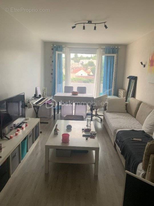 Appartement à CLICHY-SOUS-BOIS