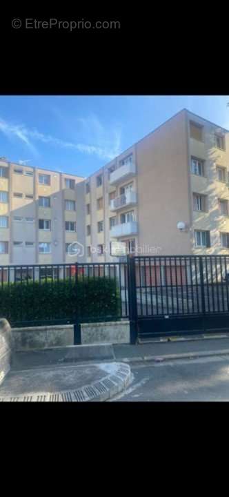 Appartement à CLICHY-SOUS-BOIS