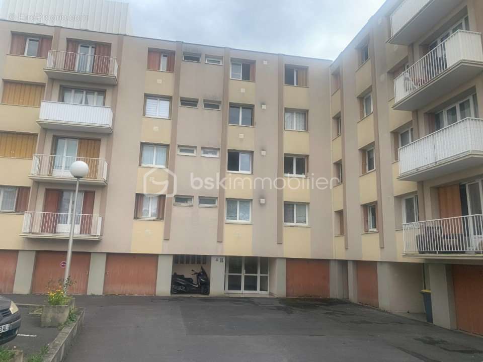 Appartement à CLICHY-SOUS-BOIS