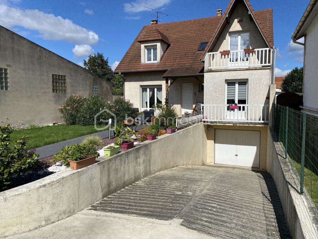 Maison à AULNAY-SOUS-BOIS