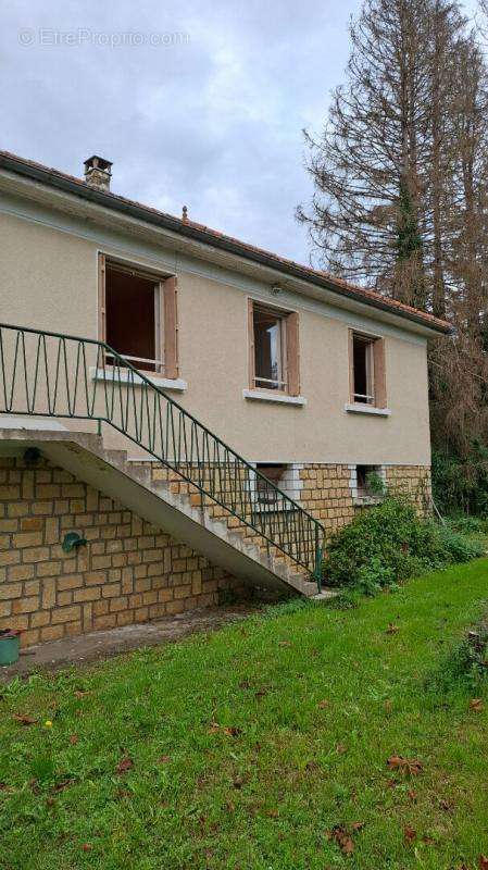 Maison à LE BUISSON-DE-CADOUIN