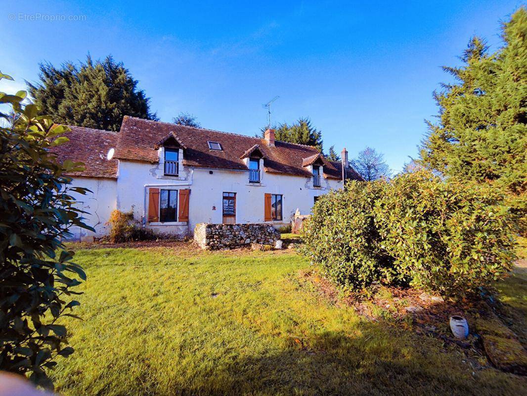 Maison à SAINT-FLOVIER