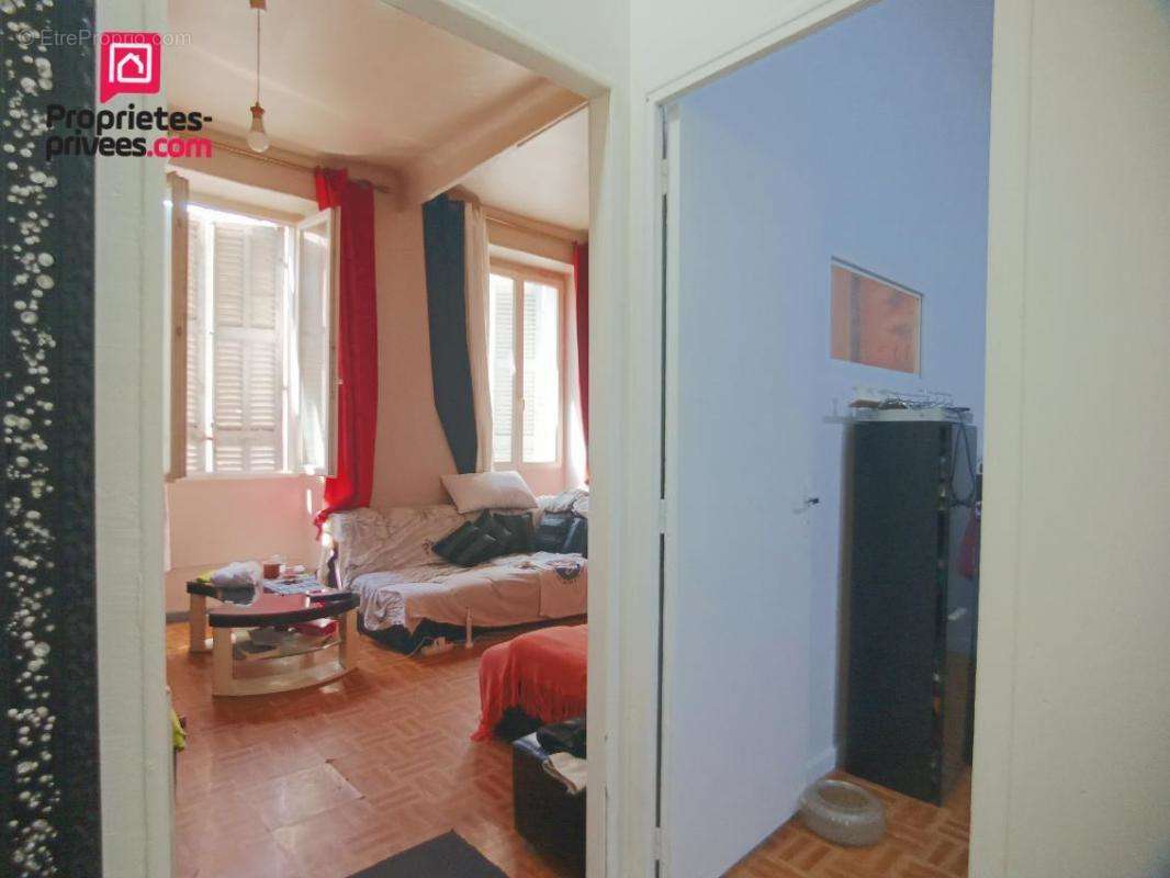 Appartement à MARSEILLE-2E