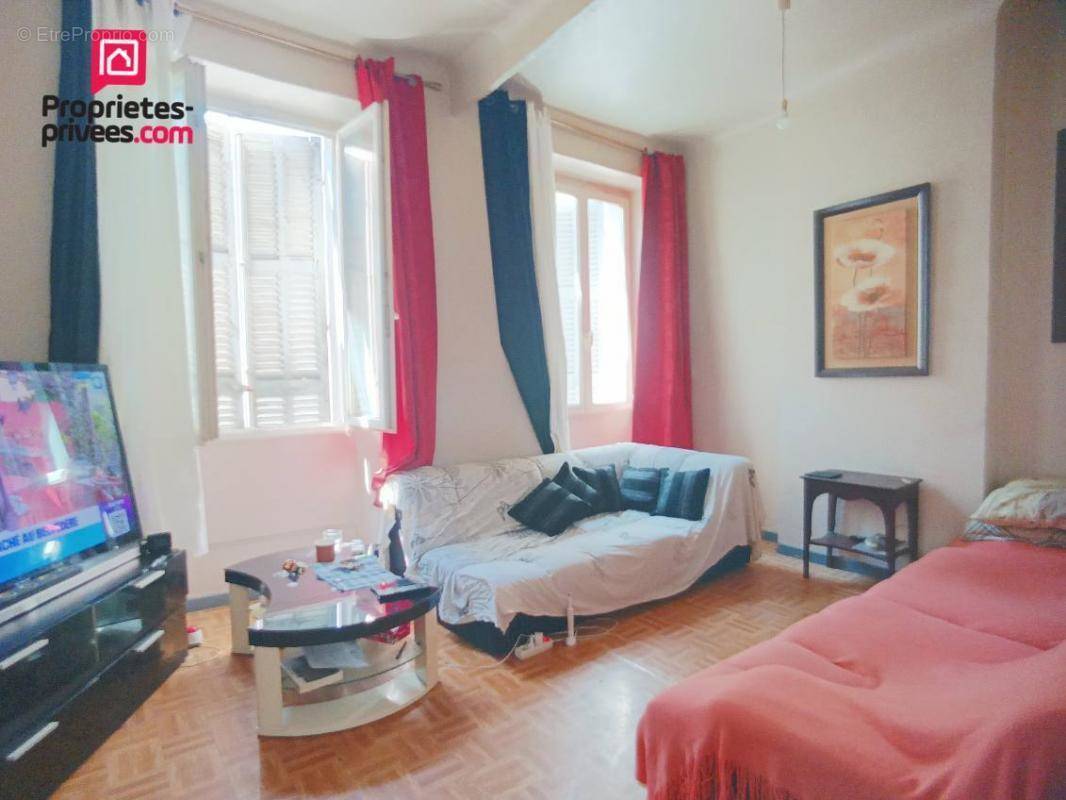 Appartement à MARSEILLE-2E