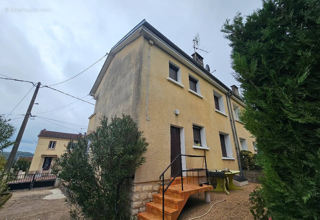 Maison à COULOUNIEIX-CHAMIERS