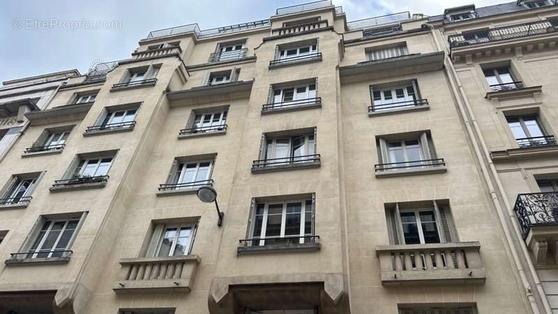 Appartement à PARIS-9E