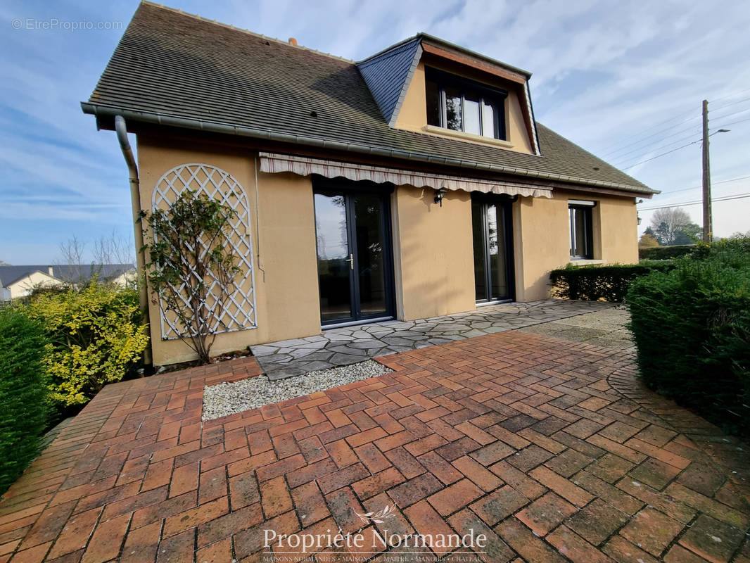 Maison à BERNAY