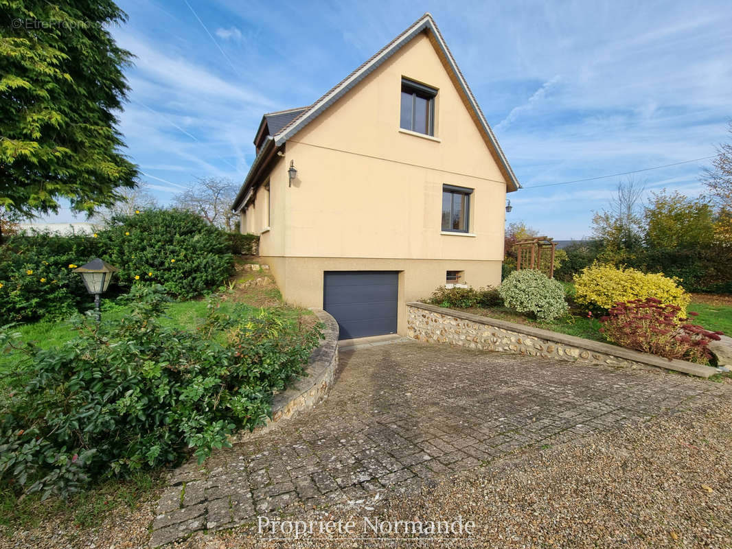 Maison à BERNAY