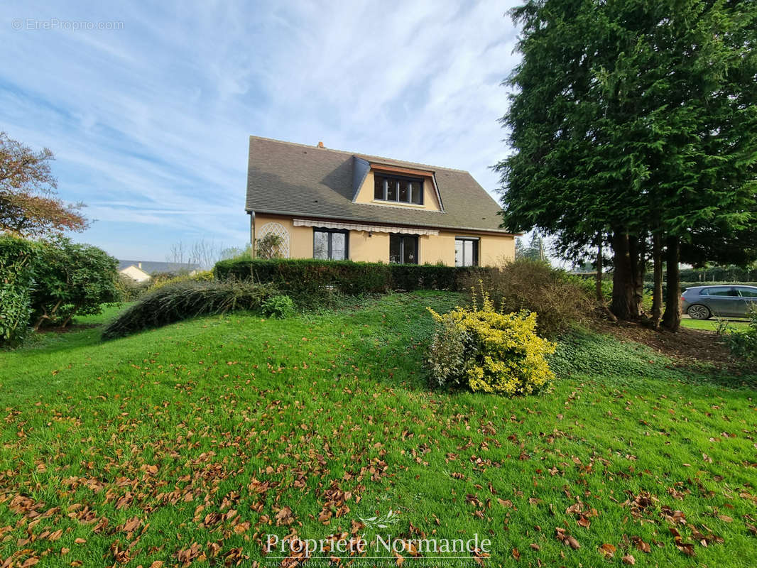 Maison à BERNAY