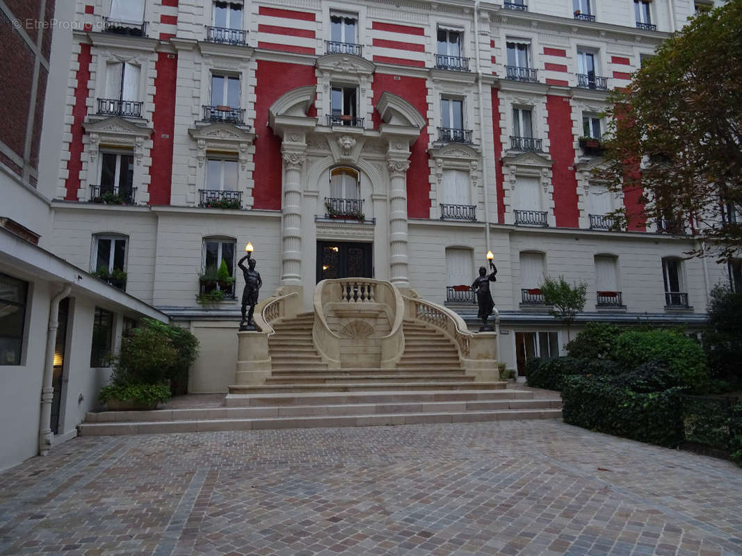 Appartement à PARIS-18E