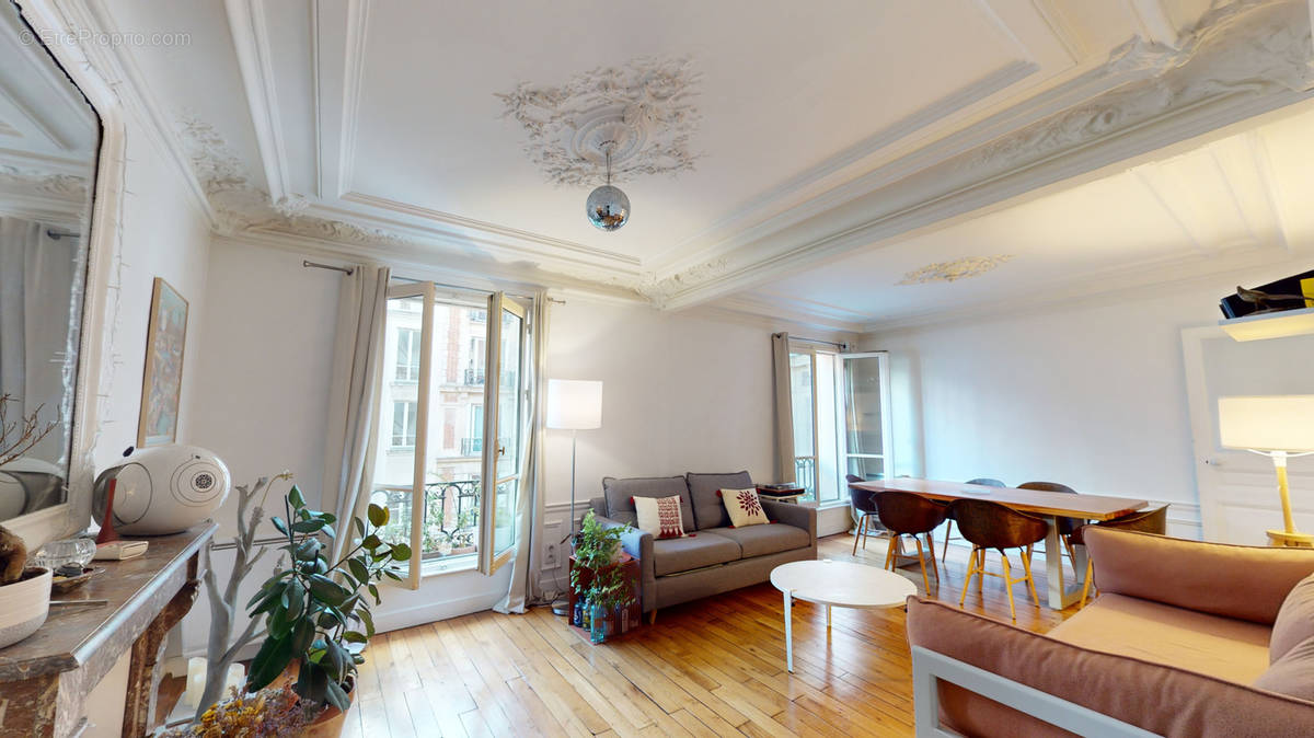 Appartement à PARIS-18E