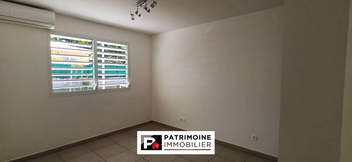 Appartement à PETIT-BOURG