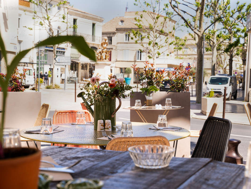 Commerce à CHATEAURENARD