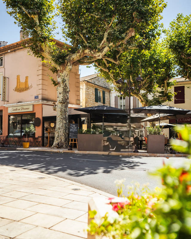 Commerce à CHATEAURENARD