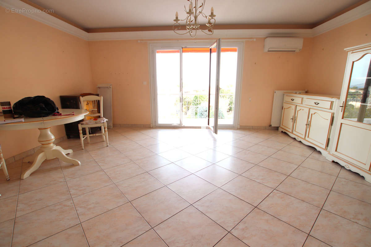 Appartement à FREJUS