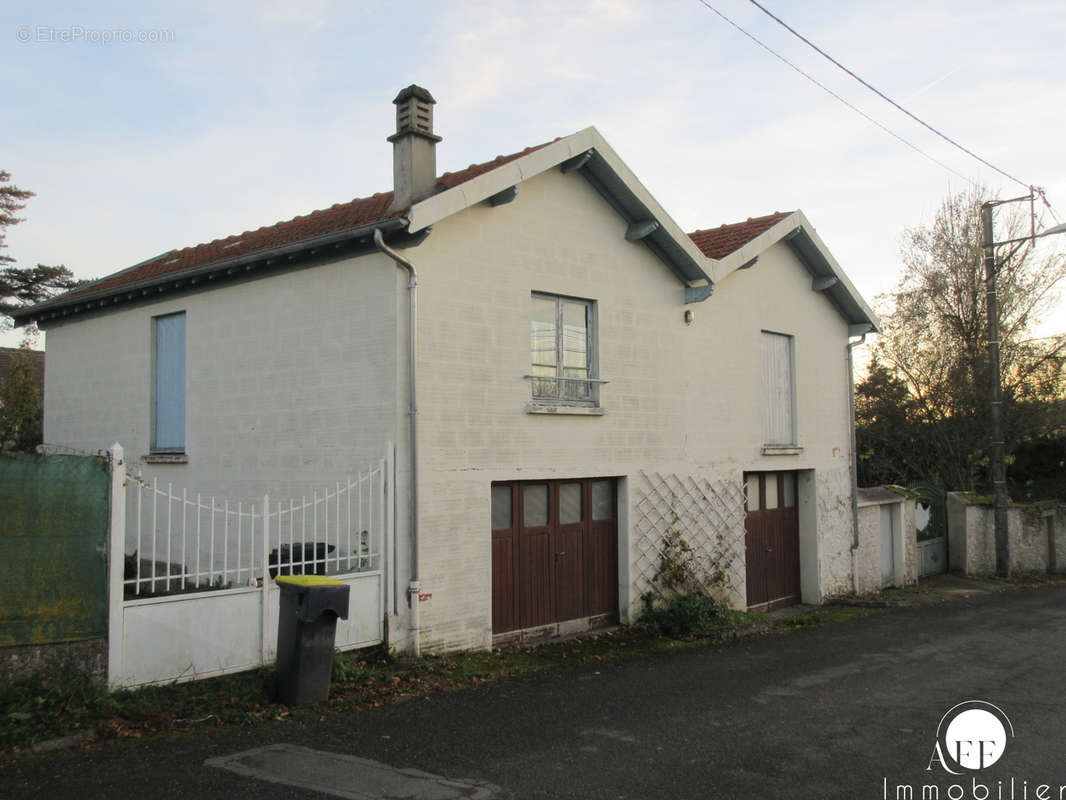 Maison à JOUY-SUR-MORIN