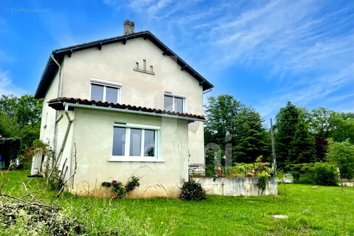 Maison à SAINT-SAUVEUR