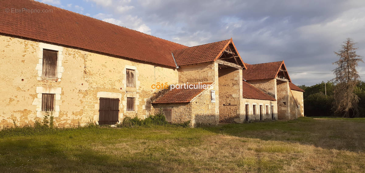 Autre à THEVET-SAINT-JULIEN