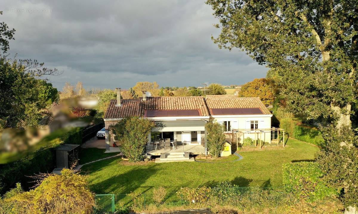 Maison à BELBERAUD