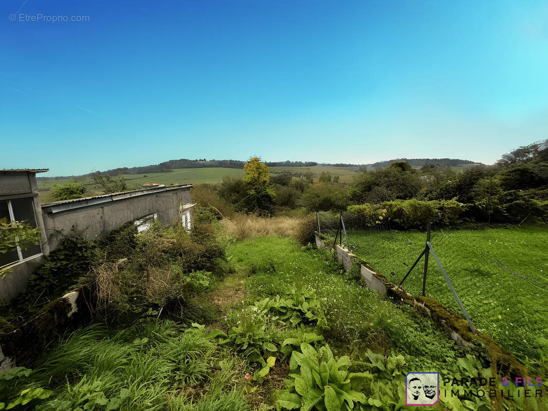 Terrain à BOUXIERES-AUX-CHENES