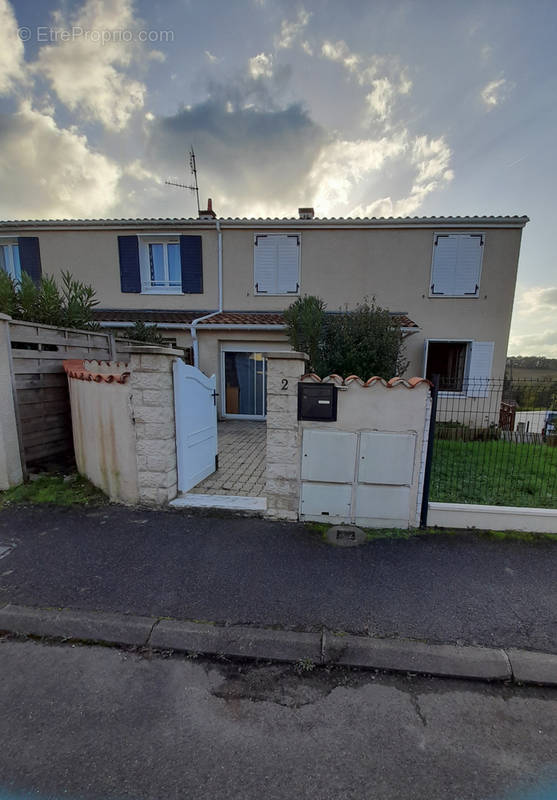 Maison à COULOUNIEIX-CHAMIERS