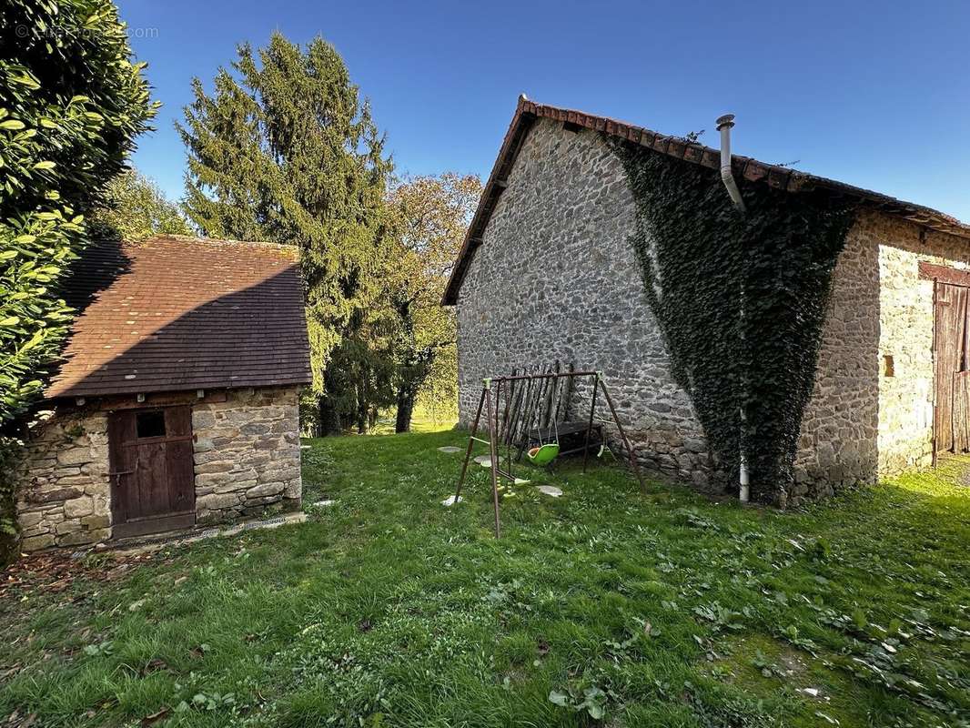 Maison à SAINT-YRIEIX-LA-PERCHE