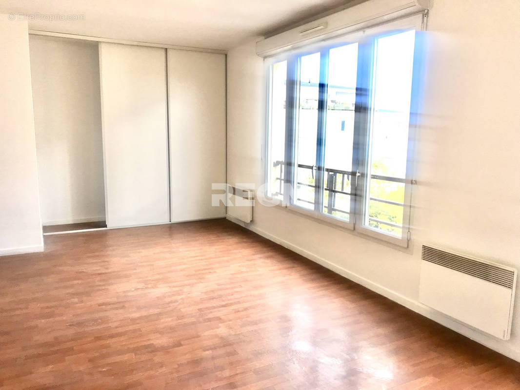 Appartement à CORBEIL-ESSONNES