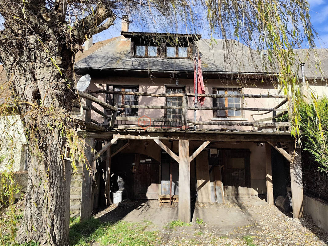 Maison à POLIGNY