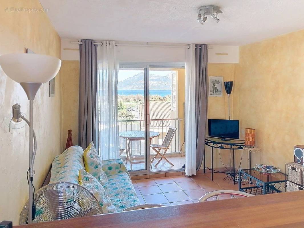 Appartement à CALVI